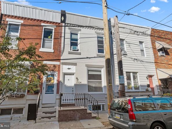 1934 S Warnock Street, Philadelphia PA 19148