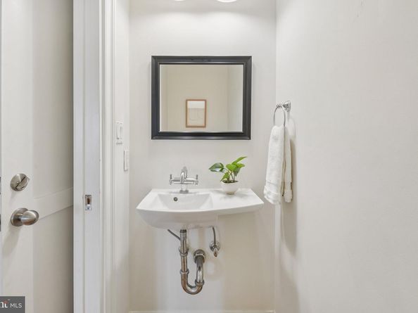 222 Longfellow Street NW, Washington DC 20011