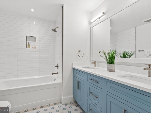 411 S Saint Asaph Street, Alexandria VA 22314