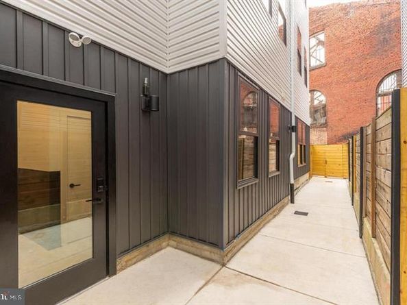 2414 Frankford Avenue, Philadelphia PA 19125