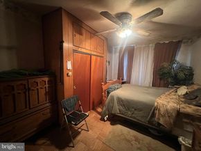 2441 Carpenter Street, Philadelphia PA 19146