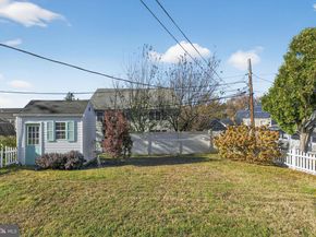 838 Clyde Lane, Philadelphia PA 19128