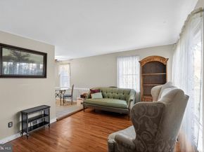 838 Clyde Lane, Philadelphia PA 19128