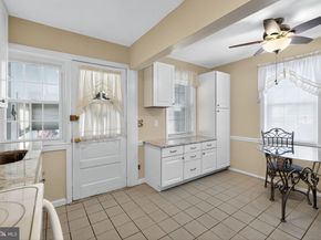 838 Clyde Lane, Philadelphia PA 19128