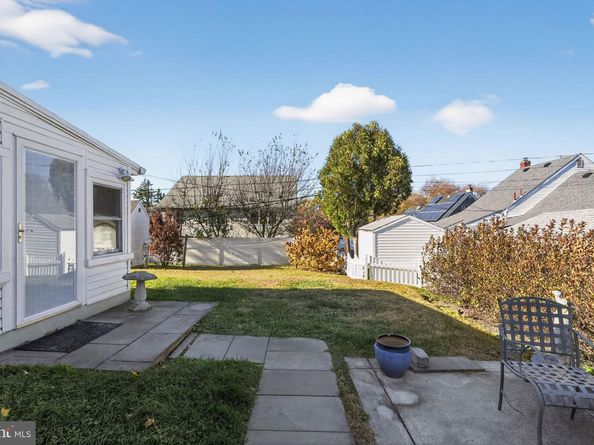 838 Clyde Lane, Philadelphia PA 19128