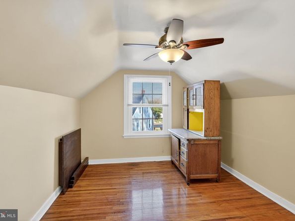 838 Clyde Lane, Philadelphia PA 19128