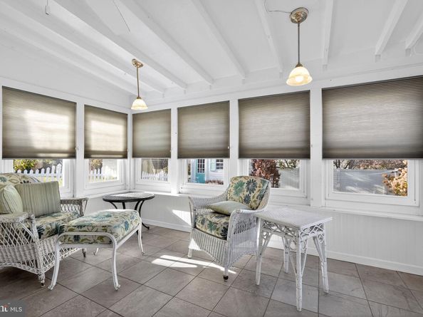 838 Clyde Lane, Philadelphia PA 19128