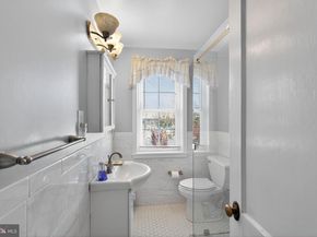 838 Clyde Lane, Philadelphia PA 19128