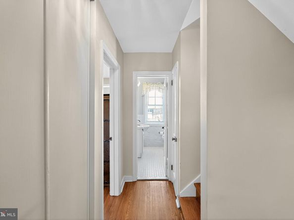 838 Clyde Lane, Philadelphia PA 19128