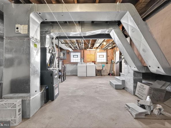 838 Clyde Lane, Philadelphia PA 19128