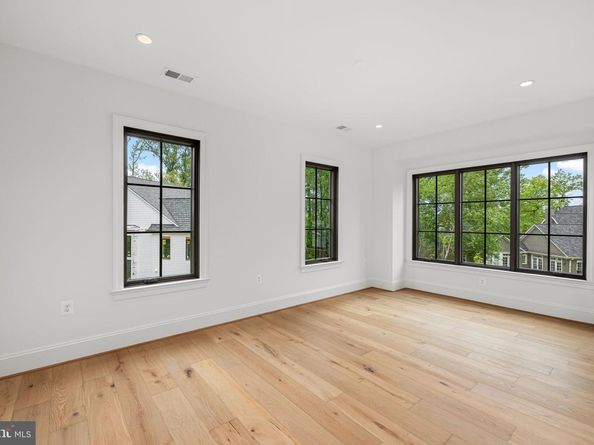 2107 Elliott Avenue, Mclean VA 22101