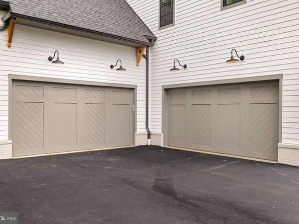 2107 Elliott Avenue, Mclean VA 22101