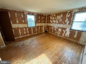 9955 Bridle Road, Philadelphia PA 19115