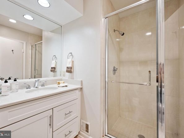 Undisclosed Address #VAFX2276786, Vienna VA 22180