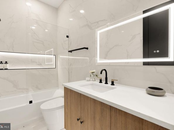 733 Euclid Street NW 204, Washington DC 20001