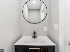 928 Perry Place NE, Washington DC 20017