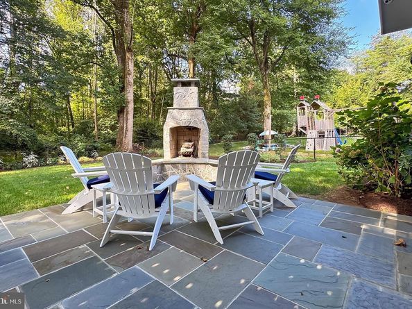 1203 Ware Street SW, Vienna VA 22180