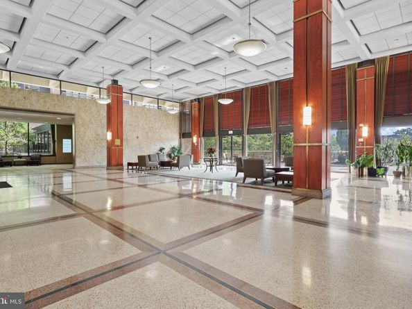 5501 Seminary Road 114S, Falls Church VA 22041