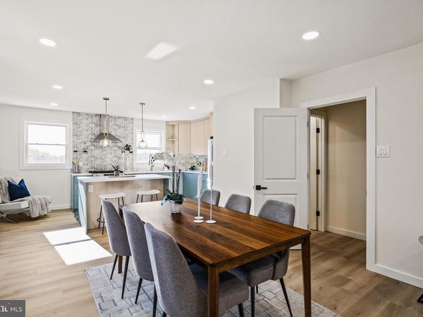 859 Selmer Road, Philadelphia PA 19116