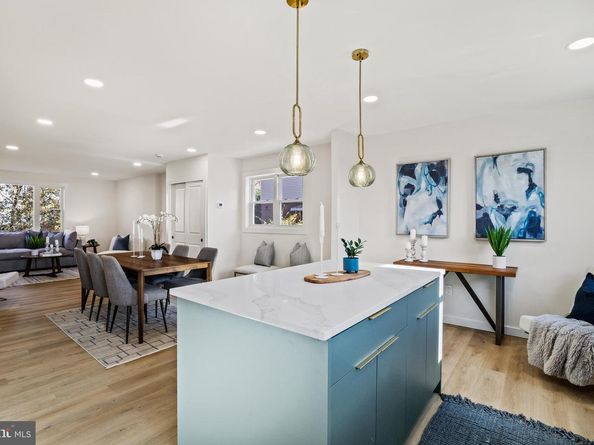 859 Selmer Road, Philadelphia PA 19116