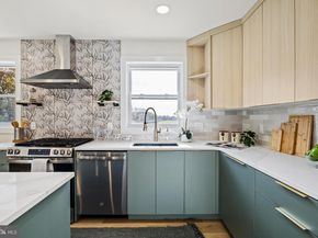 859 Selmer Road, Philadelphia PA 19116