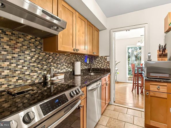 1809 Ivy Oak Square 61, Reston VA 20190