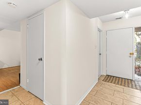 1809 Ivy Oak Square 61, Reston VA 20190