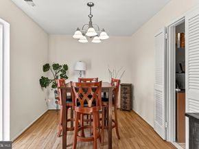 1809 Ivy Oak Square 61, Reston VA 20190