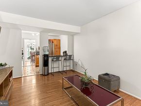 1809 Ivy Oak Square 61, Reston VA 20190