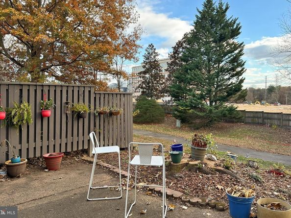 1809 Ivy Oak Square 61, Reston VA 20190