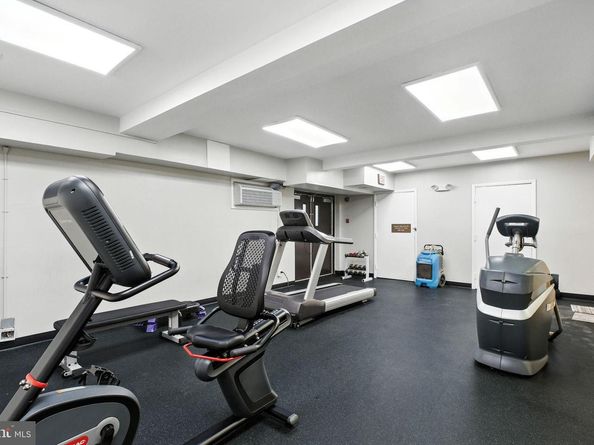 5300 Holmes Run Parkway 1210, Alexandria VA 22304