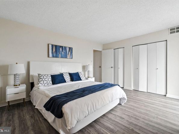 5300 Holmes Run Parkway 1210, Alexandria VA 22304