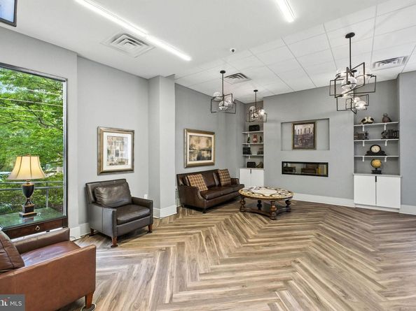 5300 Holmes Run Parkway 1210, Alexandria VA 22304