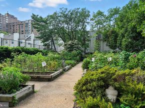 5300 Holmes Run Parkway 1210, Alexandria VA 22304