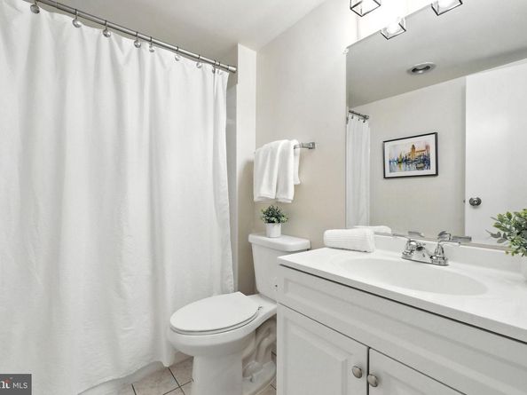 5300 Holmes Run Parkway 1210, Alexandria VA 22304