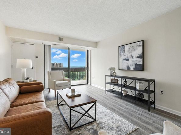 5300 Holmes Run Parkway 1210, Alexandria VA 22304