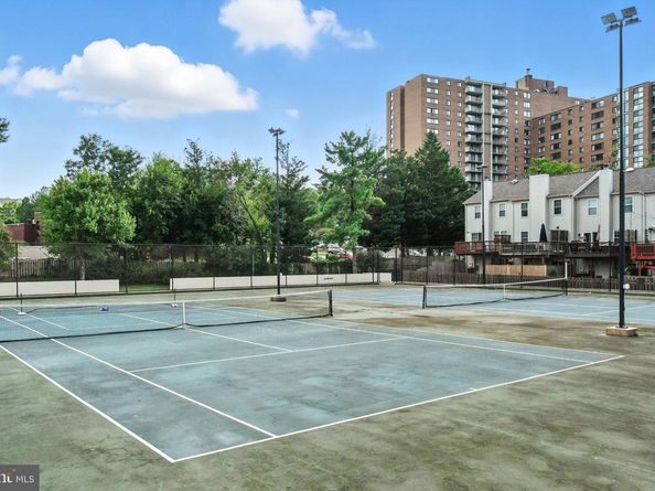 5300 Holmes Run Parkway 1210, Alexandria VA 22304