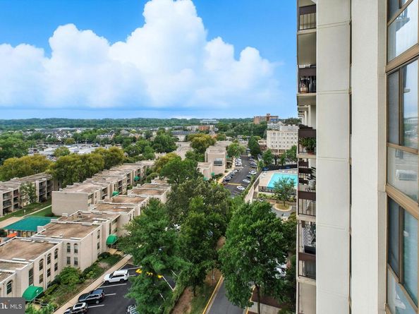 5300 Holmes Run Parkway 1210, Alexandria VA 22304