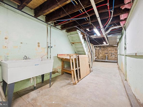 204 Stoneway Lane, Merion Station PA 19066