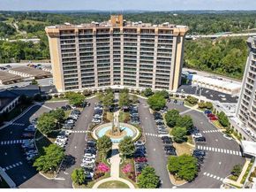 20538 Valley Forge Circle 538, King Of Prussia PA 19406