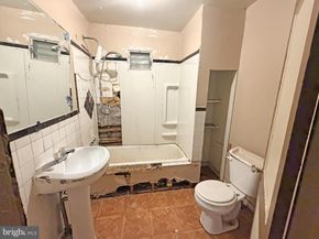 323 W Wingohocking Street, Philadelphia PA 19140