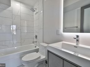 1022 Christian Street, Philadelphia PA 19147