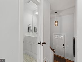 222 Green Street, Alexandria VA 22314