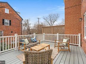 222 Green Street, Alexandria VA 22314