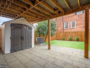 222 Green Street, Alexandria VA 22314