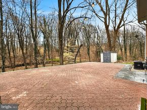 5236 Ampthill Drive, Alexandria VA 22312