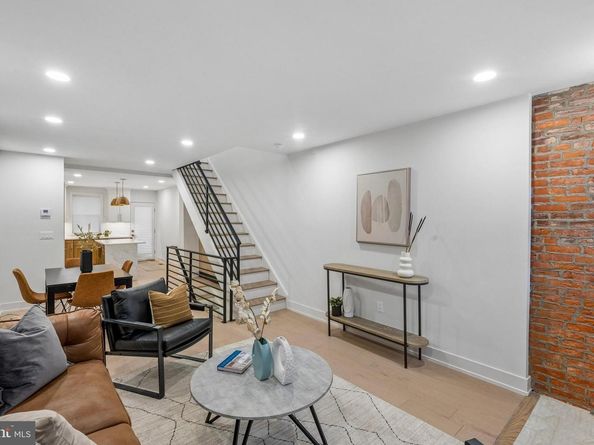 1435 S Clarion Street, Philadelphia PA 19147