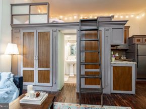 239 Race Street, Philadelphia PA 19106