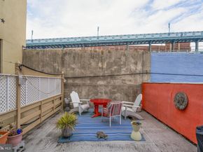 239 Race Street, Philadelphia PA 19106