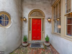 239 Race Street, Philadelphia PA 19106